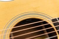 Eastman E1OMCE Deluxe, with Pickup and Gigbag