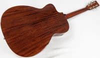 Eastman E1OMCE Deluxe, with Pickup and Gigbag