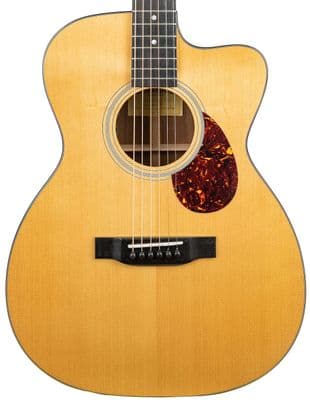 Eastman E1OMCE Deluxe, with Pickup and Gigbag