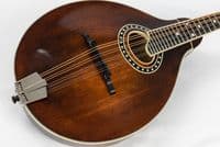 Eastman MD504 Mandolin with Case