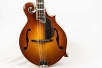 Eastman MD615 Mandolin in Goldburst with Case