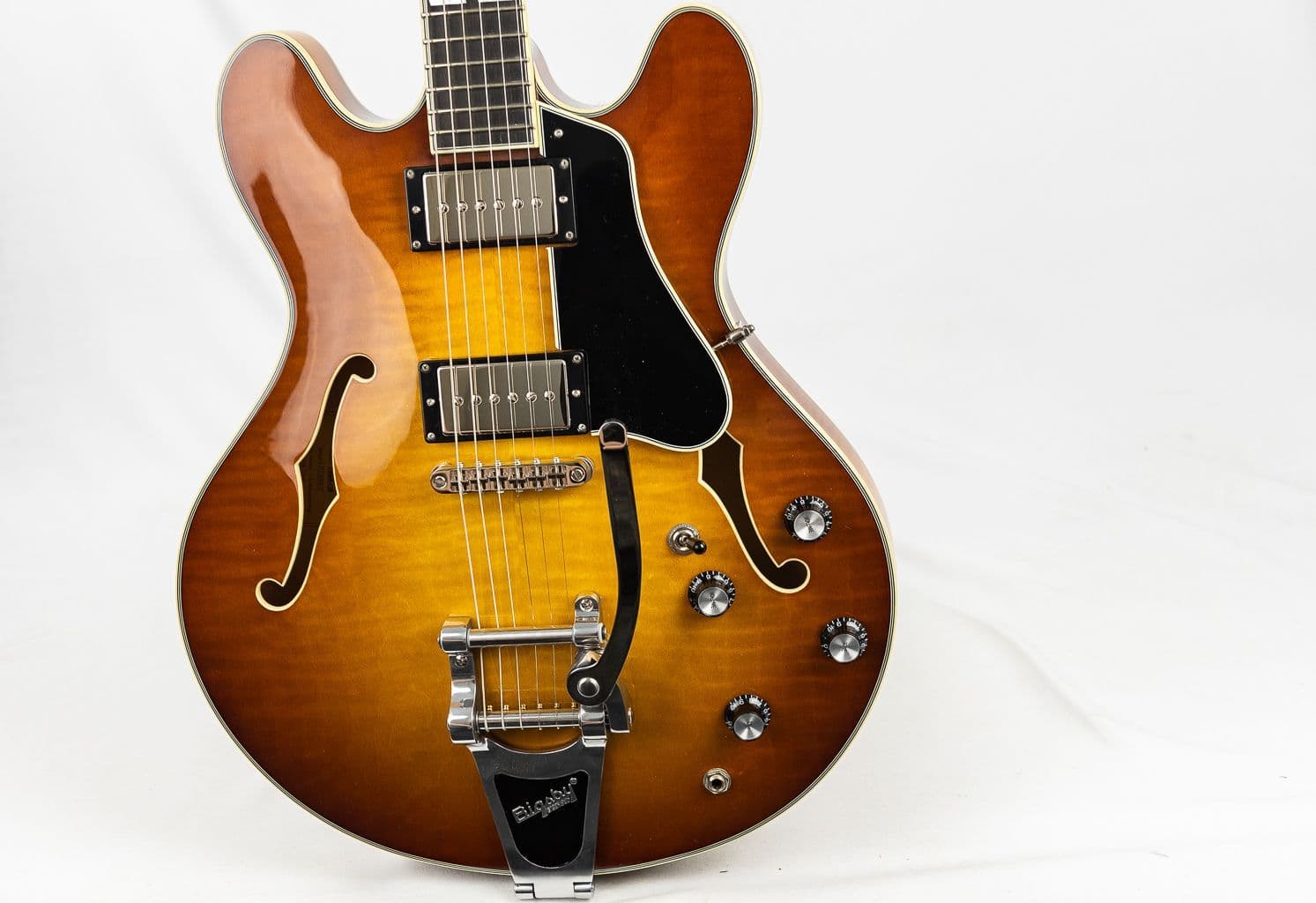 Eastman T486B Goldburst Guitar with Bigsby and Case Eastman T486