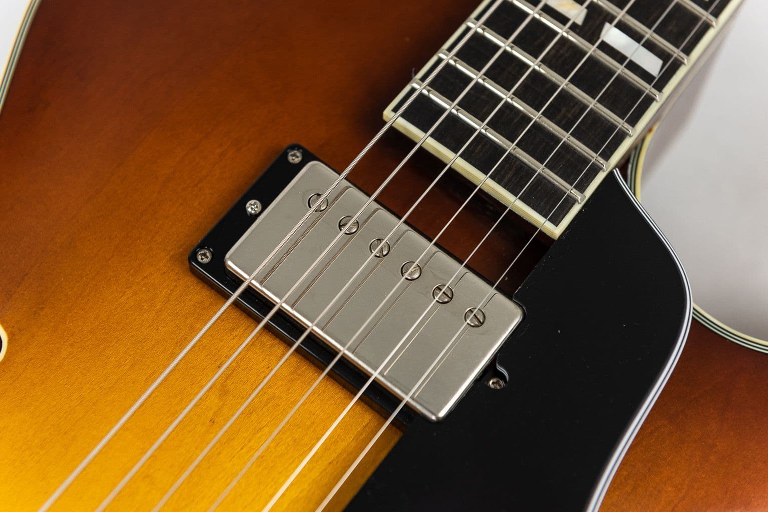 Eastman T49/v GB Goldburst with Case