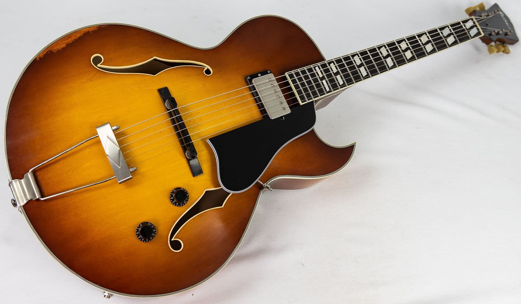 Eastman T49/v GB Goldburst with Case