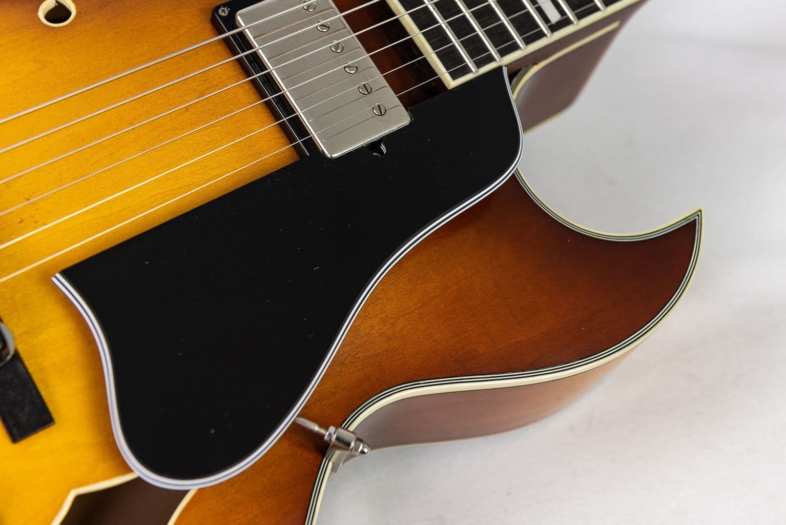 Eastman T49/v GB Goldburst with Case