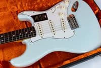 Fender American Vintage II 1965 Stratocaster, Sonic Blue