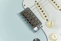 Fender American Vintage II 1965 Stratocaster, Sonic Blue