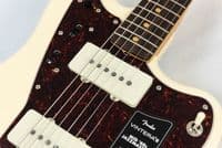 Fender Vintera III Mid 60s Jazzmaster, Olympic White, inc Gigbag