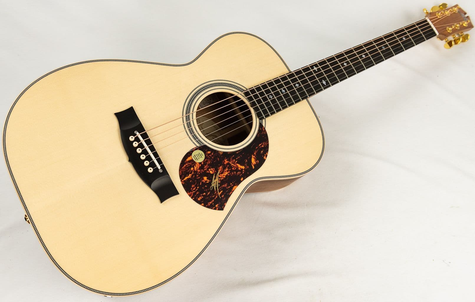 Maton EBG808 Artist Guitar with Case
