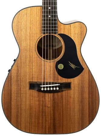 Maton EBW808C Blackwood Cutaway Electro Guitar inc Case