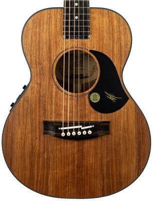 Maton EMBW6 Mini Blackwood Electro Acoustic, with Case