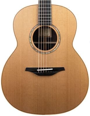 Mcilroy Guitar A35 Rosewood / Western Cedar with Case