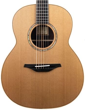 Mcilroy Guitar A35 Rosewood / Western Cedar with Case