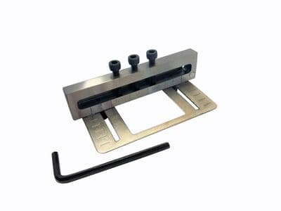 Deluxe Riveting 3 Hole Metal Punch. J2365