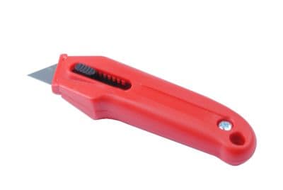 Handy Knife with retractable blade. C6002