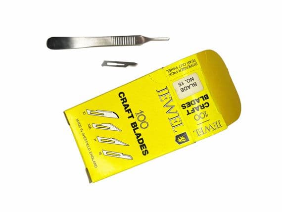 Scalpel Blades, Pack of 100 Number 15 with a  No. 3 Fitment. C6157
