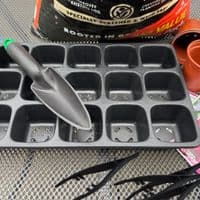 Seedling Starter Kit, 1x Seed Tray, 1x Garden Potting Trowel, 5x Black Plastic Tweezers. X8173