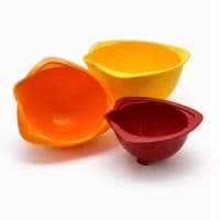 Set of 3 Nesting Plastic Mixing Bowls with Pouring Lip, Bright Colours. S7361