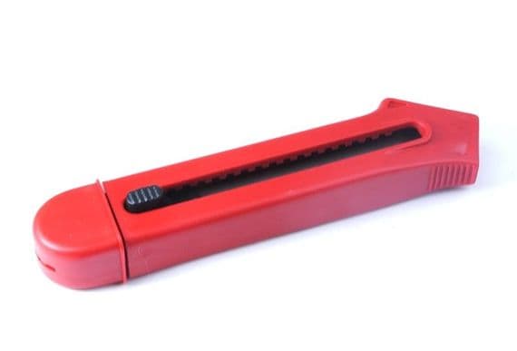 Snap-off Blade Knife, Display Box of 50, 18mm. KN1010