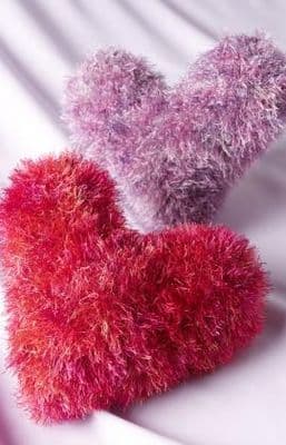Heart Pillows Fluffy Yarn Knitting Pattern FREE