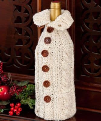Red Heart HOLIDAY Buttoned Bottle Cozy Knitting Pattern FREE