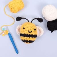 Trimits Beginners Amigurumi Crochet Kit - Bee