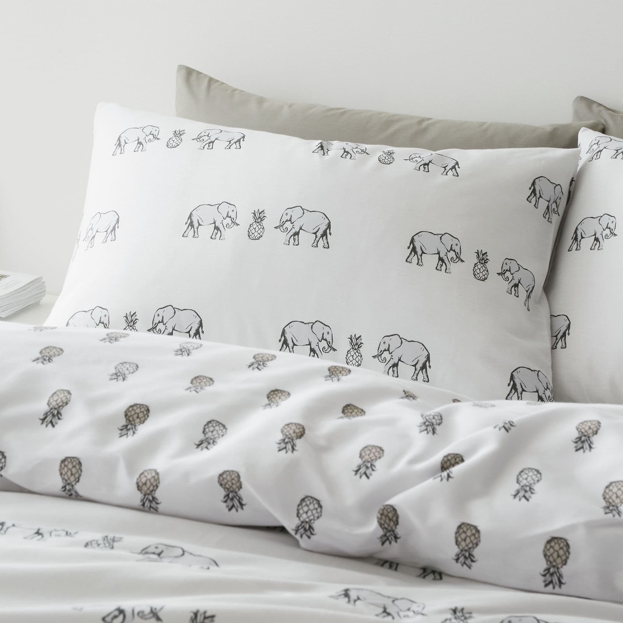 Pineapple Elephant Tembo Natural Duvet Cover Set