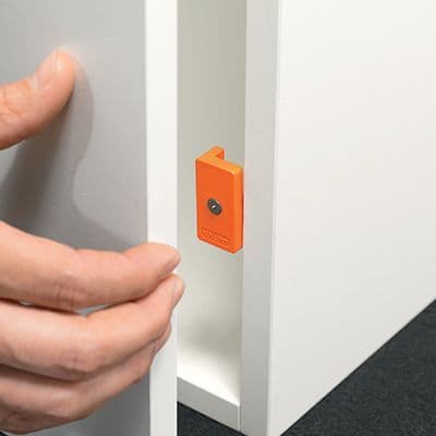 Blum Tip-On Magnetic Push-to-Open Set For Large Doors With Mounting Plate