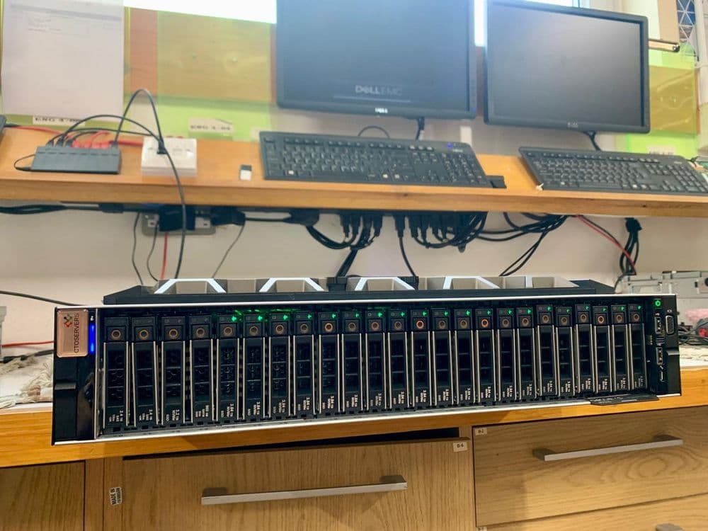 DELL PowerEdge R7515 Rack Server 184 TB NVME SSD Hybrid Storage AMD EPYC