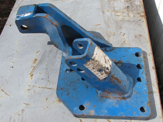 10 series check chain bracket