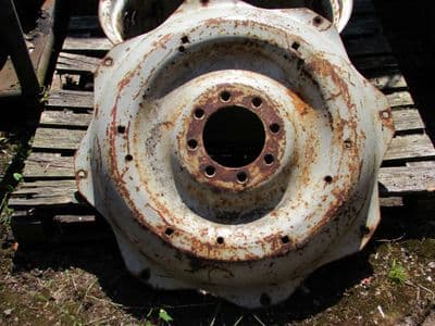 4000 series wheel center