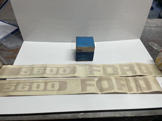 DECAL FORD 5600  D5NN16N6837