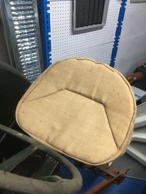 HESSIAN SACK PAN SEAT COVER (1) (CG7)