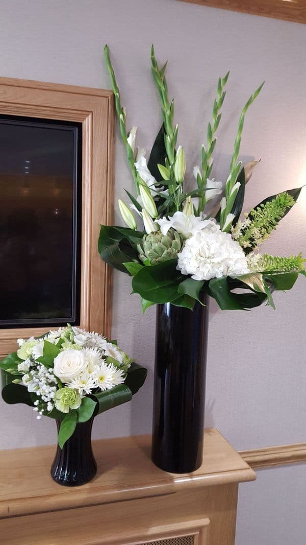 H. VASE FLORAL DISPLAY