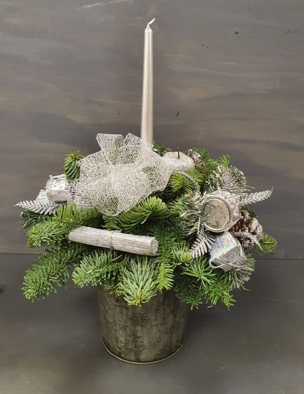 silver Christmas candle posy