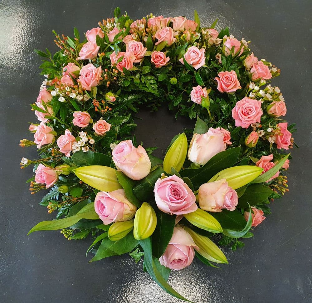 wreath 11 - size 16"