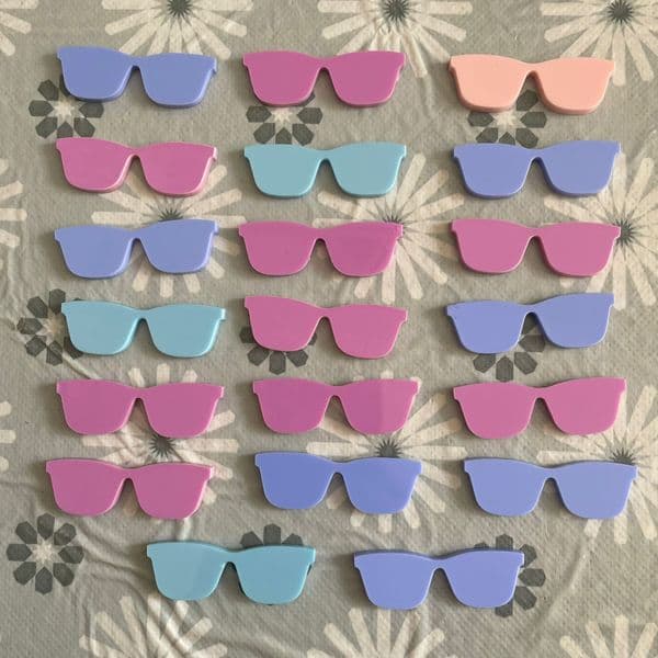 20 x Sunglasses Cupcake Charms