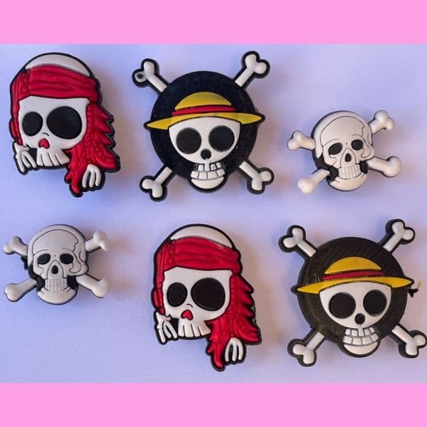 6 x Red Bandana Pirate Skull Charms