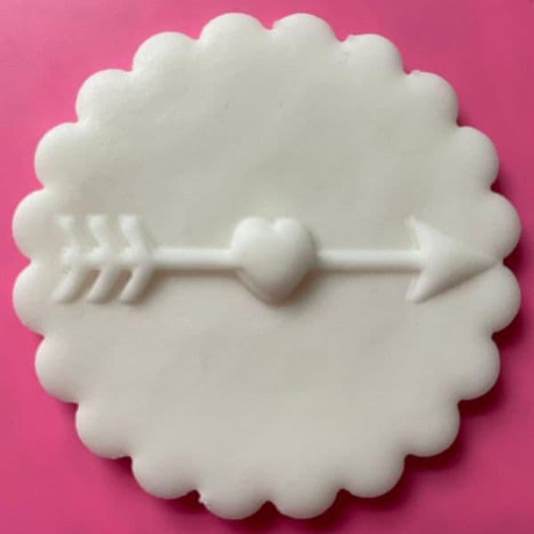 SALE Arrow with heart Cut circle stamp