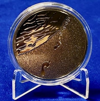 Footprints in the Sand Medallion