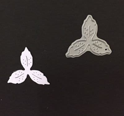 Tiny Poinsettia Die By Britannia Dies