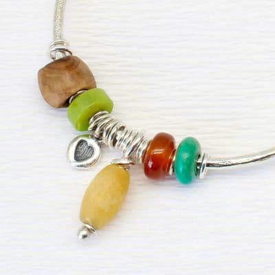 Multi-coloured bangle 1A, 2.5mm rod, turquoise, carnelian, heart