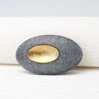 Pebble brooch 'Hepworth'