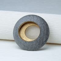Pebble brooch 'Round'