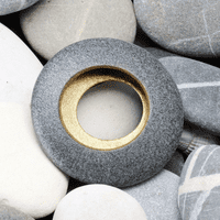 Pebble brooch 'Round'