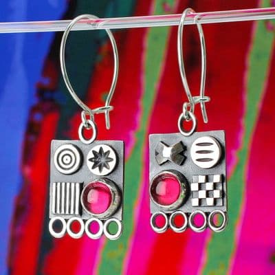 Square symbols earrings in blackened silver