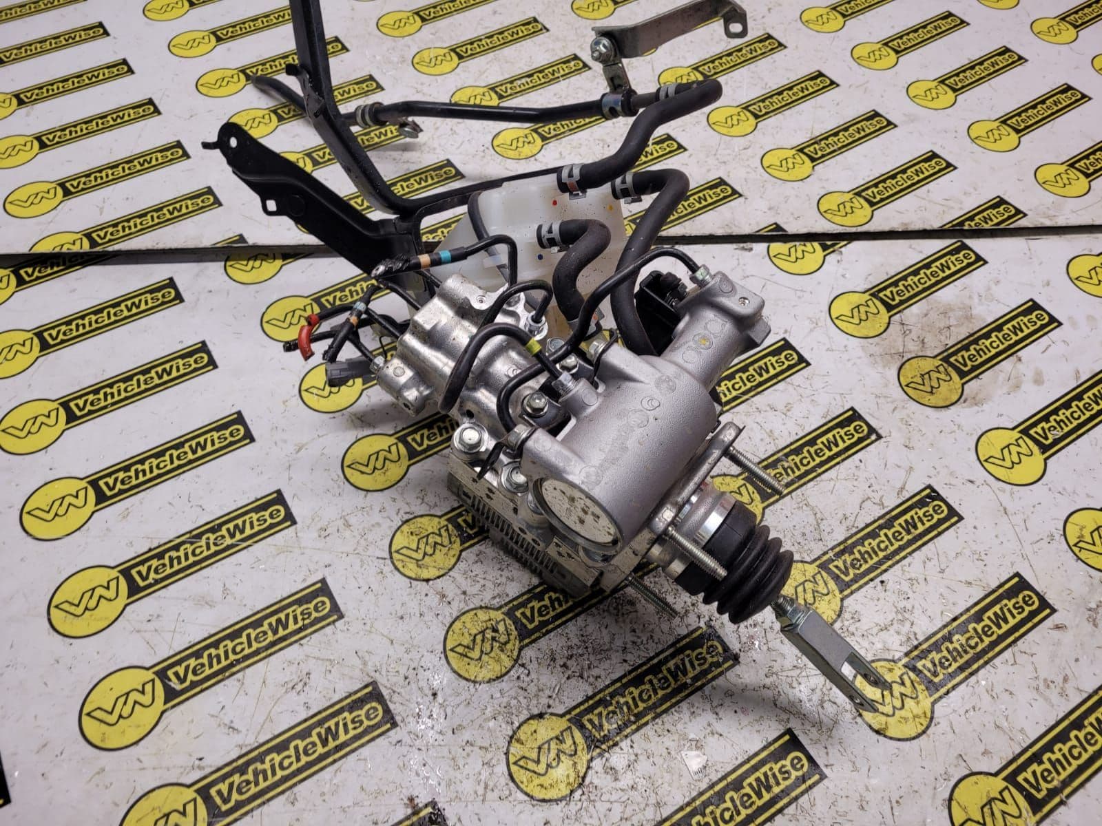 2014-2020 LEXUS NX300H 2.5 HYBRID ELECTRIC BRAKE SERVO - 47210 