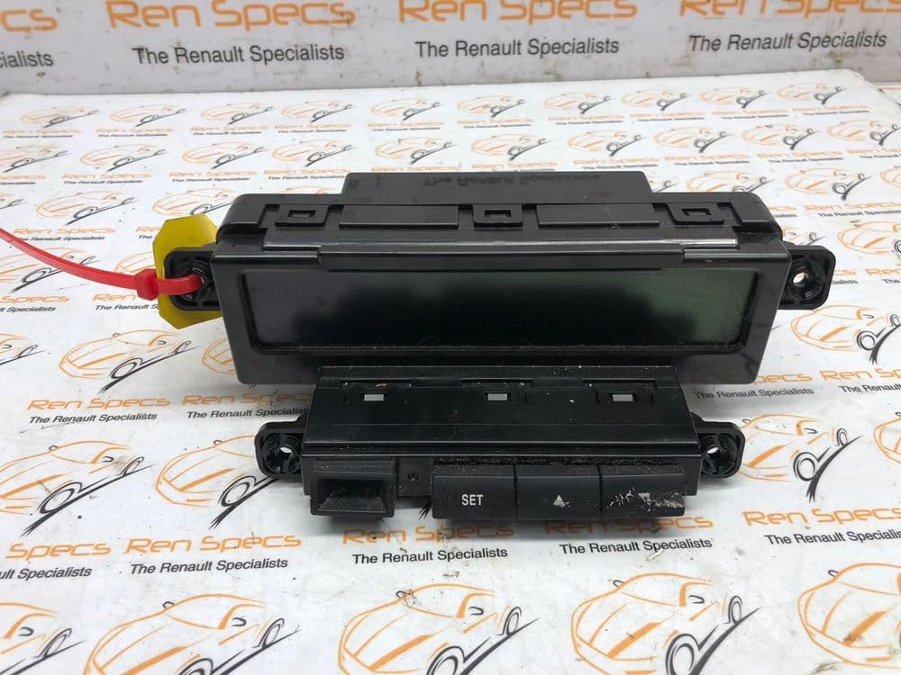 RENAULT MEGANE RADIO DISPLAY 957101H700 GENUINE USED.