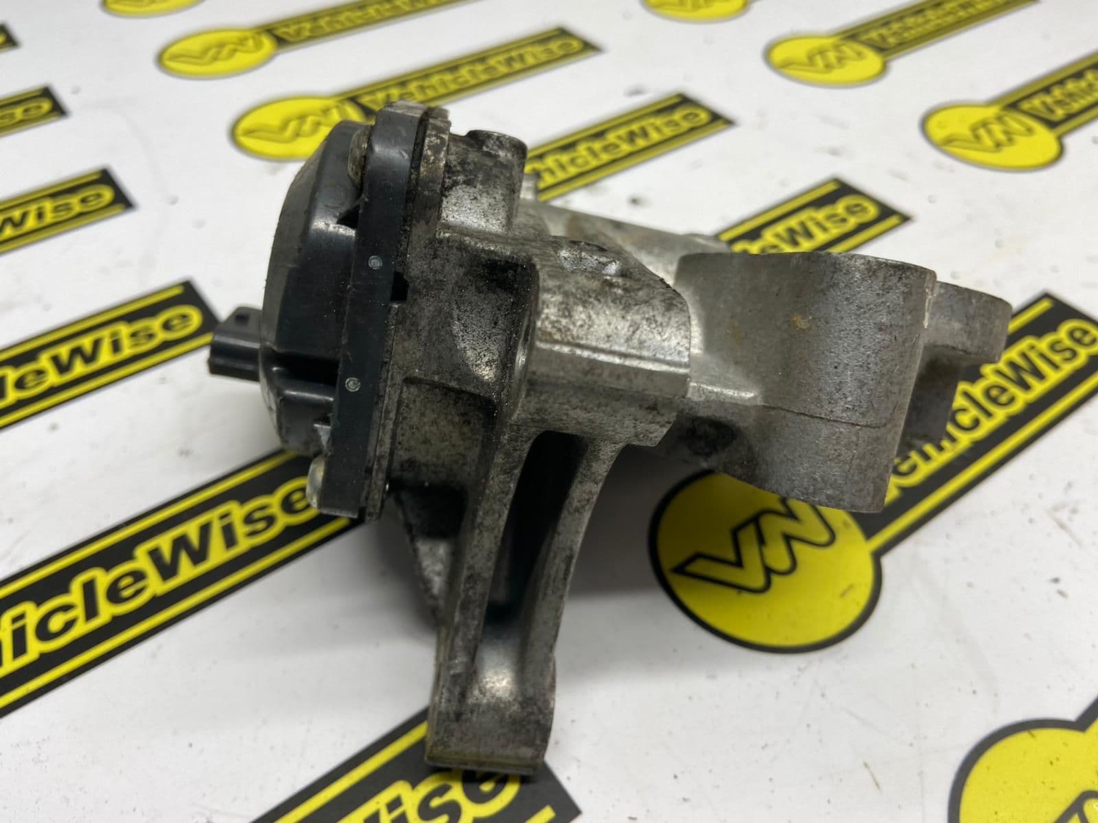 Renault Trafic 20142018 1.6 DCI Egr Valve 147100789R