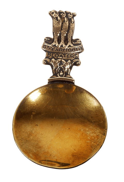 Antique Brass Figural Top Caddy Spoon Gt Yarmouth Bloaters Teaspoon Reg No 803501 (1935) Fish